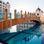 Resort Oz Premium Side