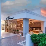 Oz Premium Resort Side